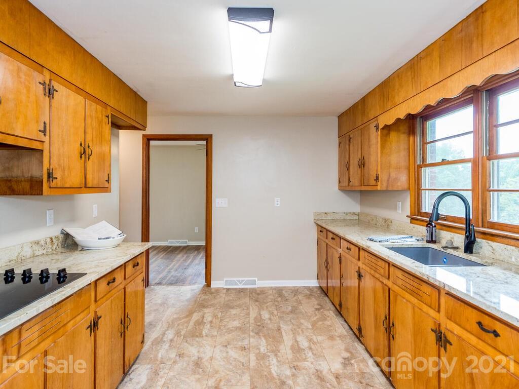 143 Ridge Road Candler, NC 28715 - Photo 10 of 29 Gallery Image 10