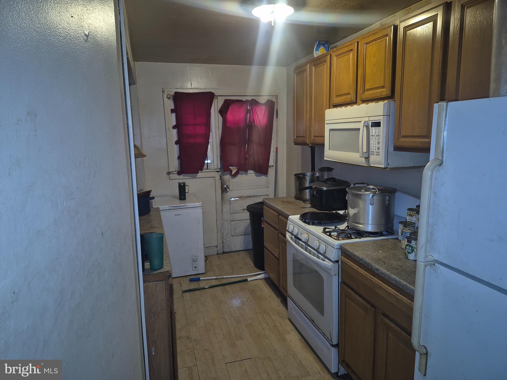 3604 7th Street Baltimore, MD 21225 - Photo 7 of 16