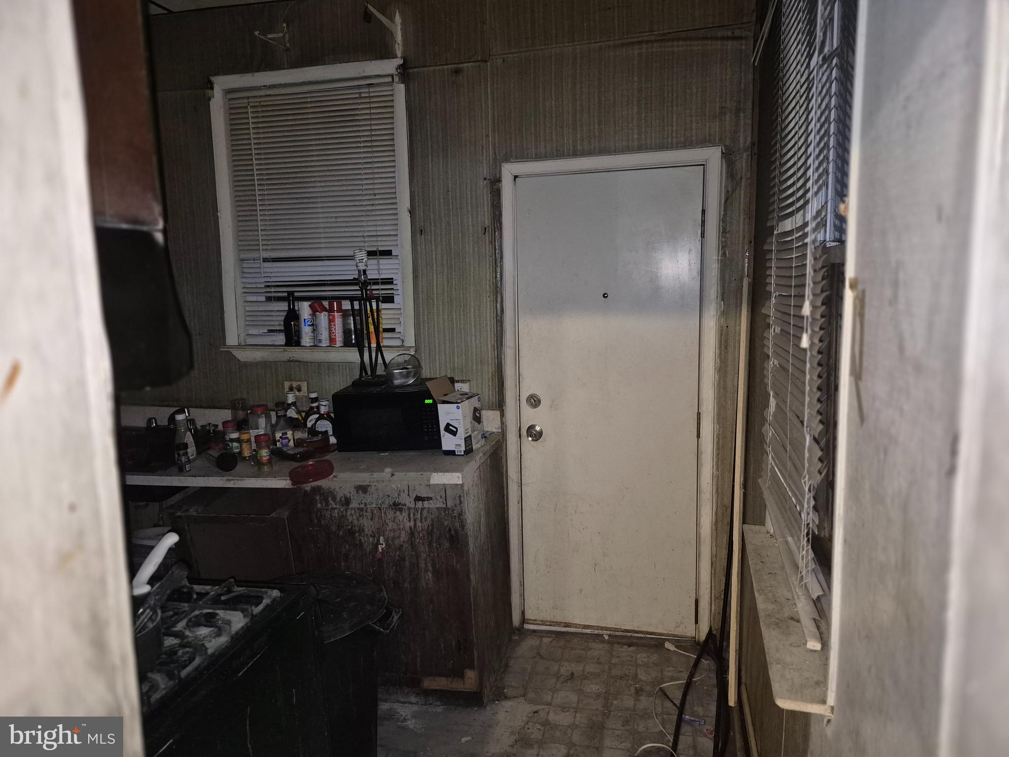 3604 7th Street Baltimore, MD 21225 - Photo 8 of 16