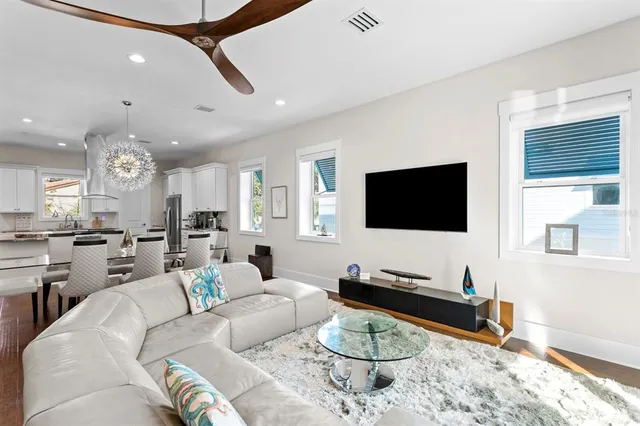 $1,285,000 | 1413 Bayshore Boulevard, Unit 2, Dunedin, FL 34698