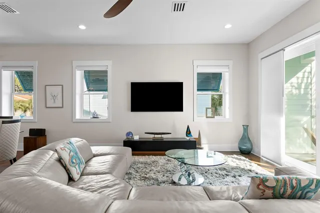 $1,285,000 | 1413 Bayshore Boulevard, Unit 2, Dunedin, FL 34698