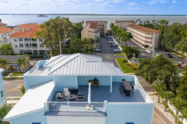 $1,285,000 | 1413 Bayshore Boulevard, Unit 2, Dunedin, FL 34698