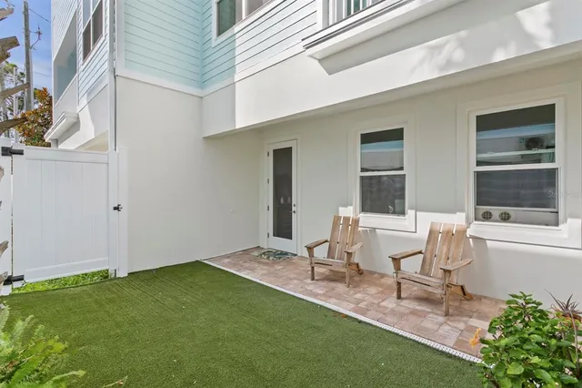 $1,285,000 | 1413 Bayshore Boulevard, Unit 2, Dunedin, FL 34698