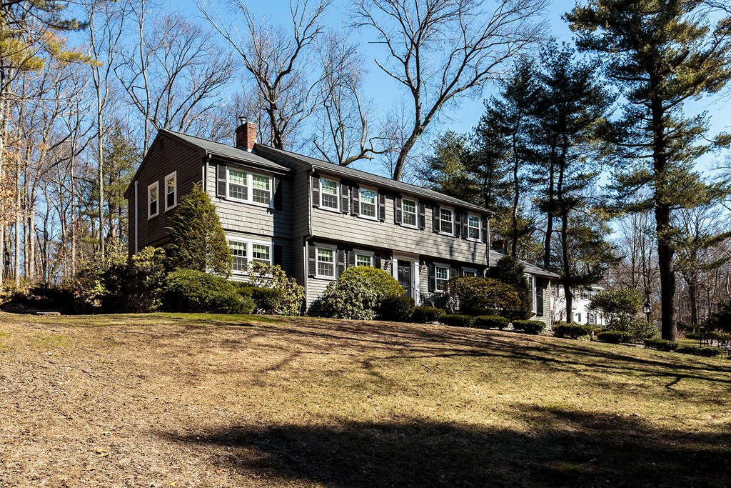 27 Green Lodge Street Canton, MA 02021 - Photo 3 of 30 Gallery Image 3