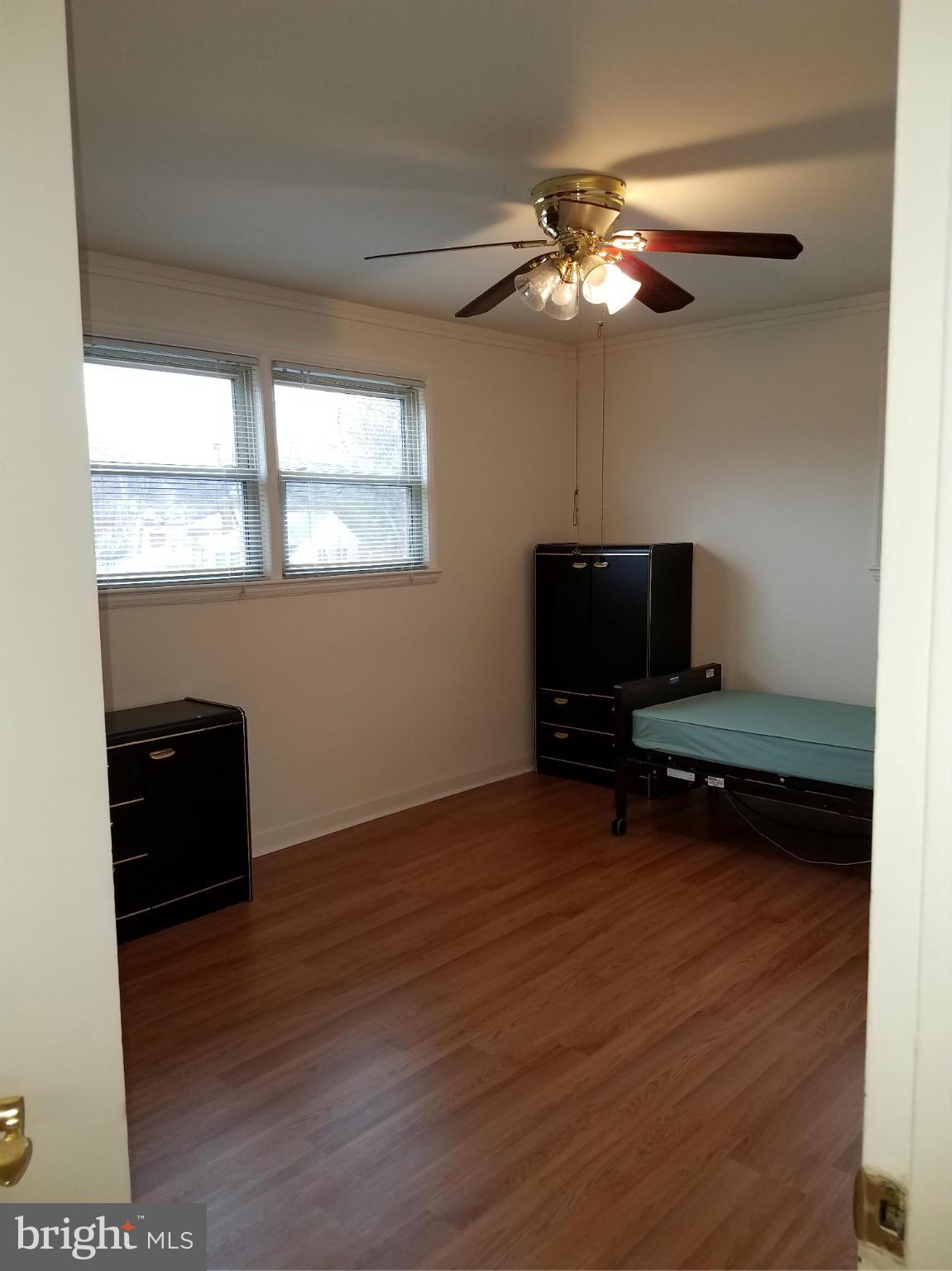 4635 20th Road North, Unit 7 Arlington, VA 22207 - Photo 8 of 11 Bedroom (Master)