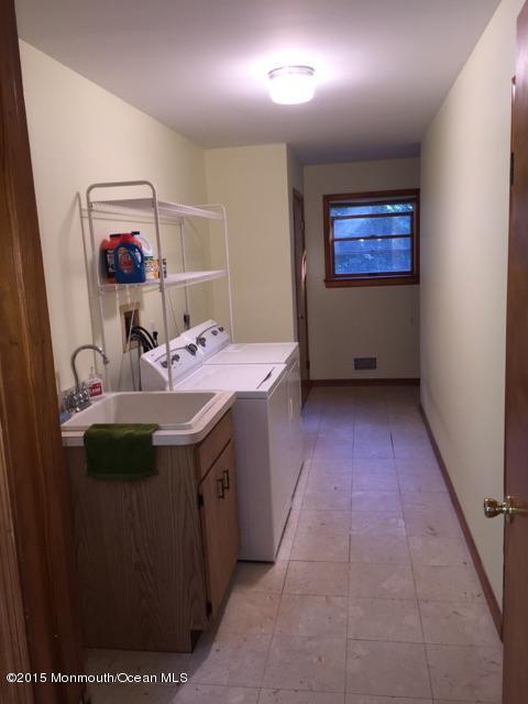 187 Nomoco Road Freehold, NJ 07728 - Photo 12 of 21 Nomoco Laundry Rm 2