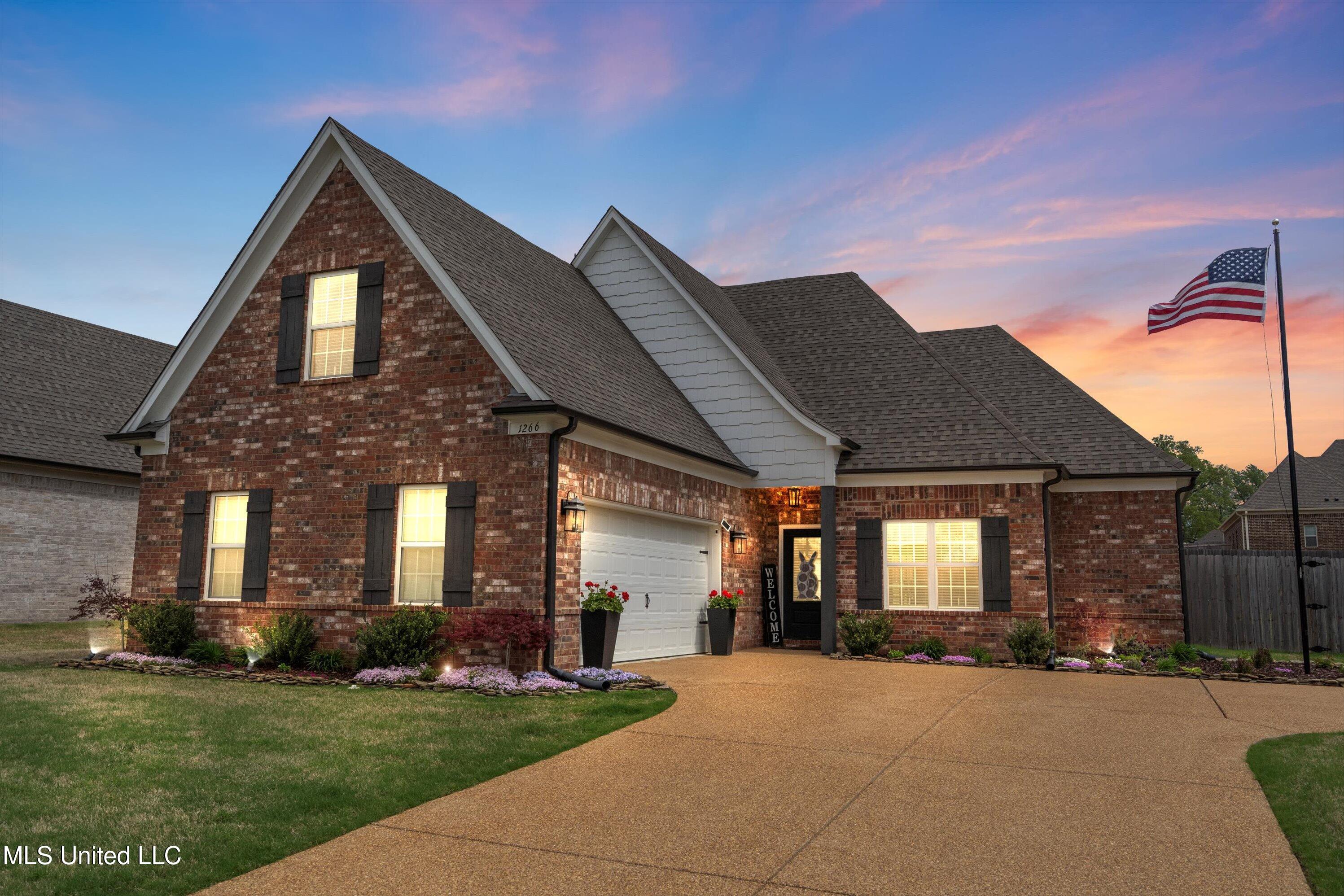 1266 Perry Hernando, MS 38632 - Photo 3 of 33 03-DSC2878_DTE