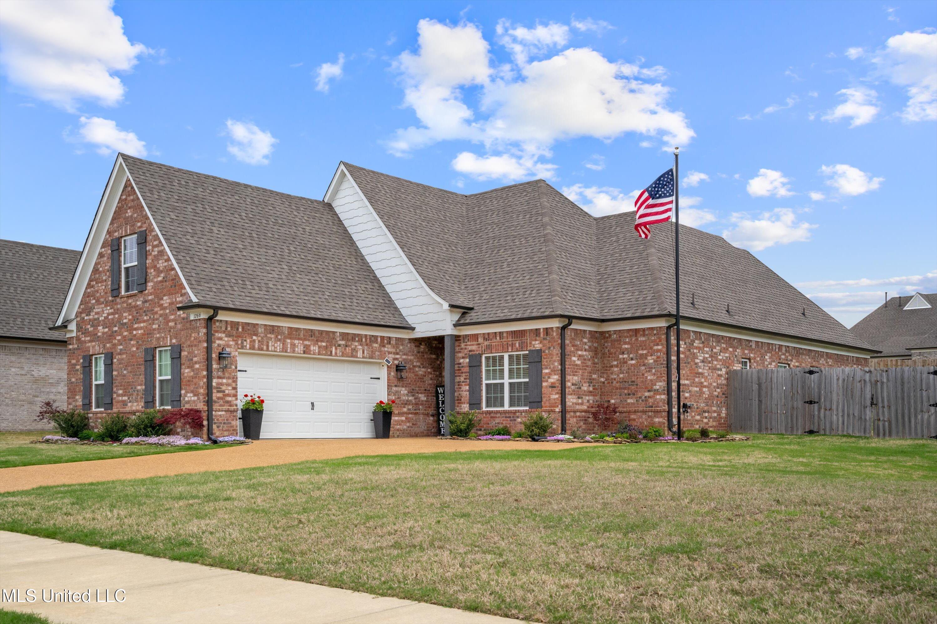 1266 Perry Hernando, MS 38632 - Photo 4 of 33 04-DSC2872