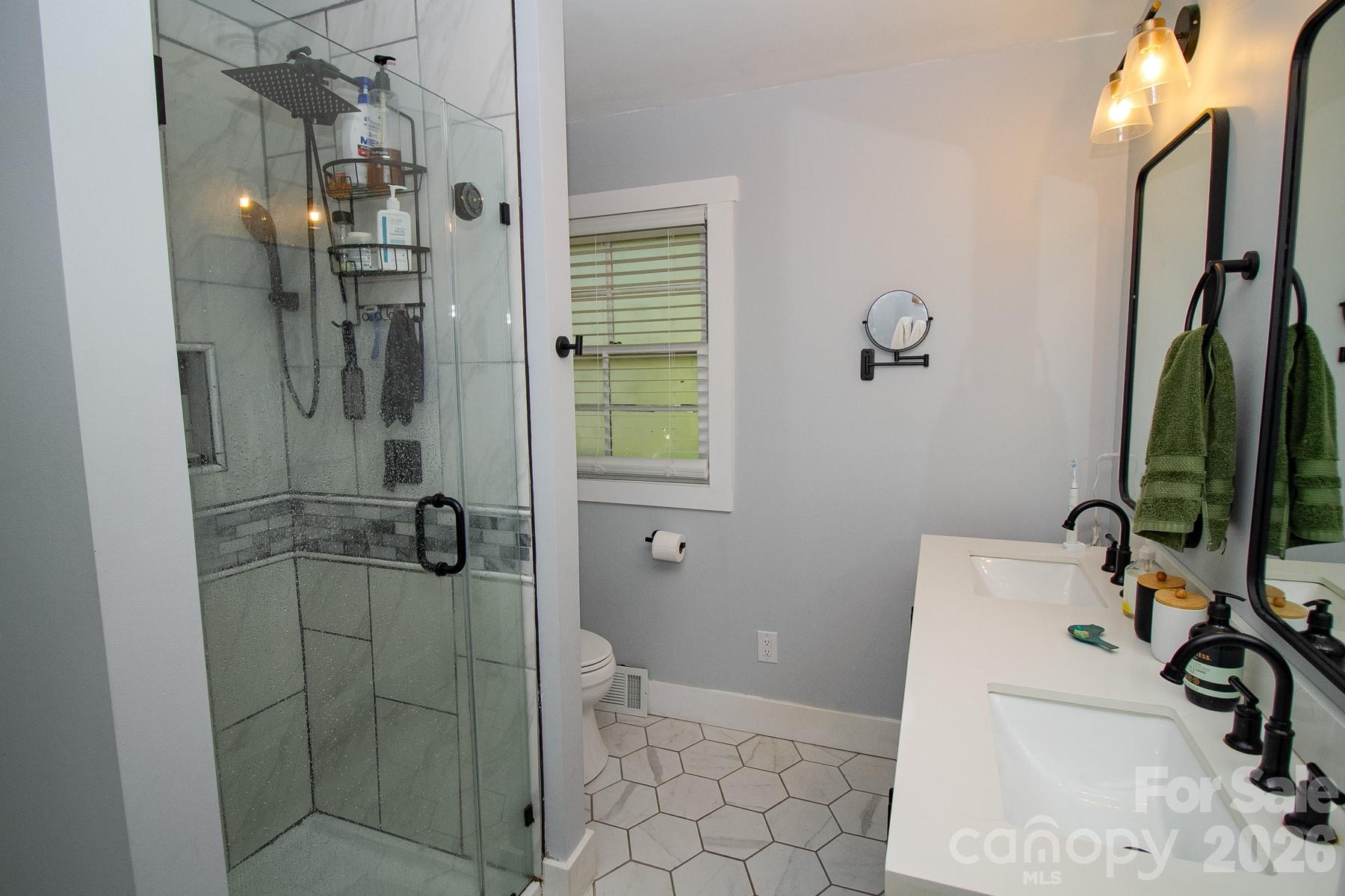 36 Clarendon Road Asheville, NC 28806 - Photo 15 of 48
