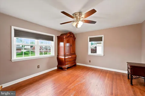 $325,000 | 107 Mohawk Avenue, Norwood, PA 19074