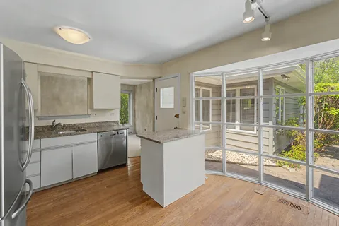 $675,000 | 3418 Maple Leaf Drive, Glenview, IL 60026