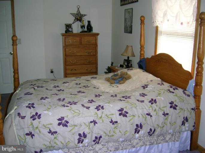 Bedroom (Master)