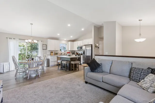 $379,000 | 419 66th Street Southwest, Waverly, MN 55390