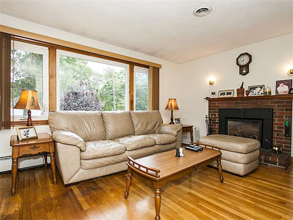 2 Phillips Road Tewksbury, MA 01876 - Photo 4 of 20 Gallery Image 4