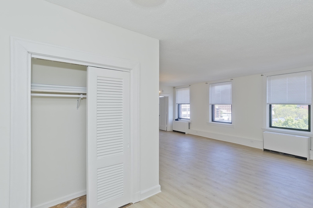 140 Chestnut Street, Unit 404 Springfield, MA 01103 - Photo 6 of 15