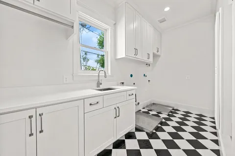 $2,400,000 | 1836 Cortlandt Street, Houston, TX 77008