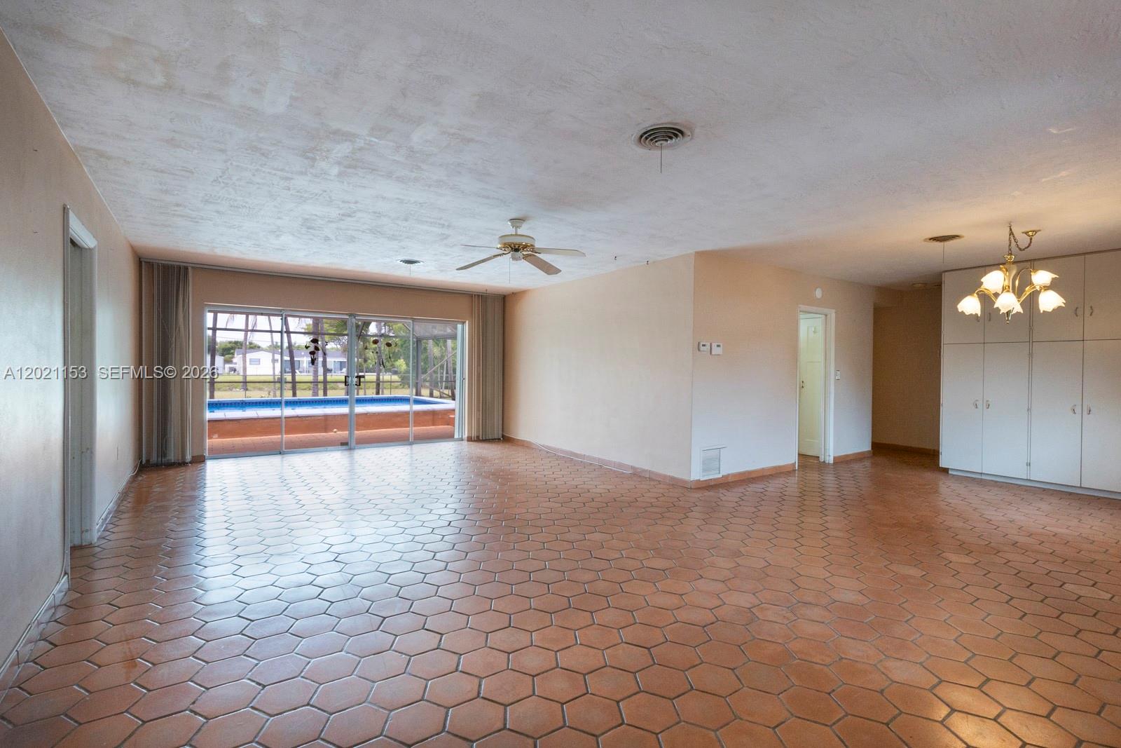 8791 Southwest 85th Street Miami, FL 33173 - Photo 6 of 33