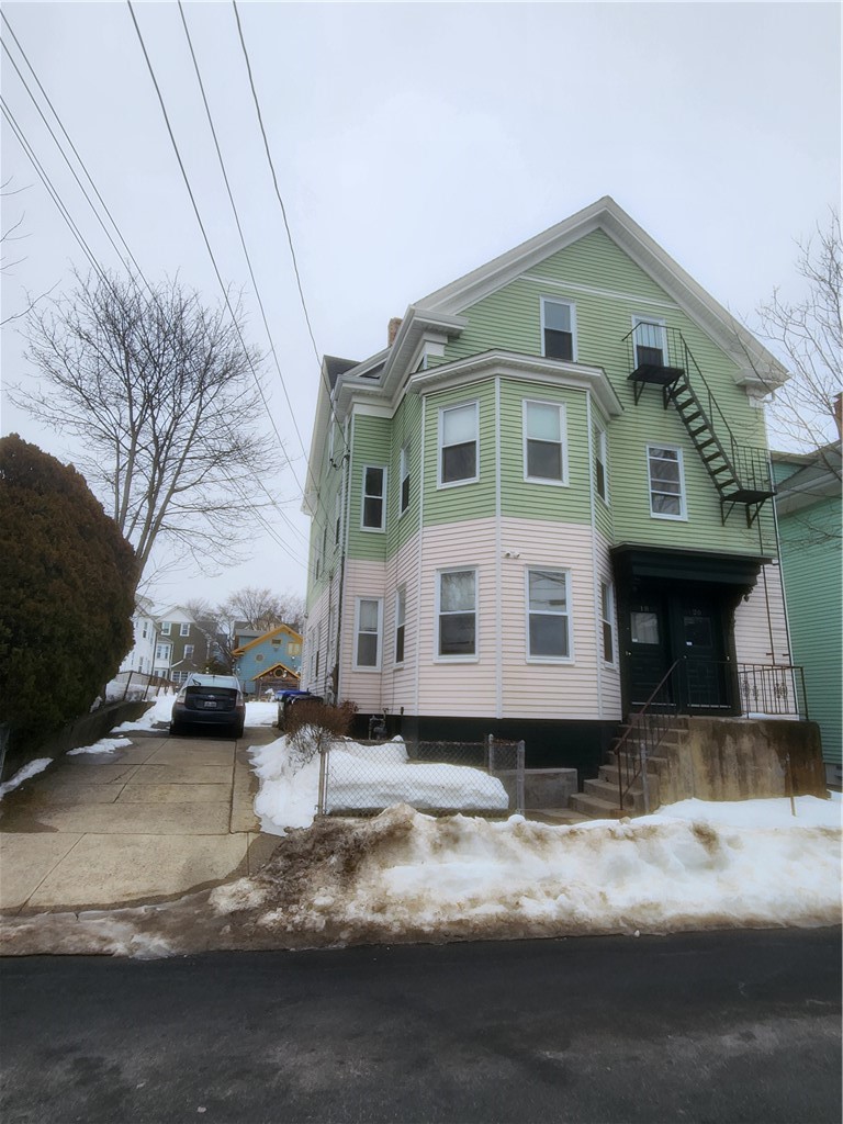 18 Amy Street Providence, RI 02906 - Photo 2 of 21