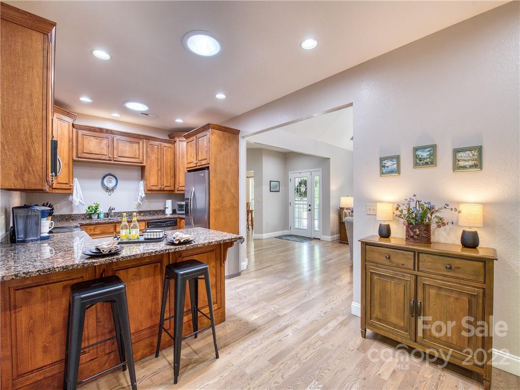 166 Amaroo Ridge, Unit 5 6 Sylva, NC 28779 - Photo 8 of 30 Gallery Image 8