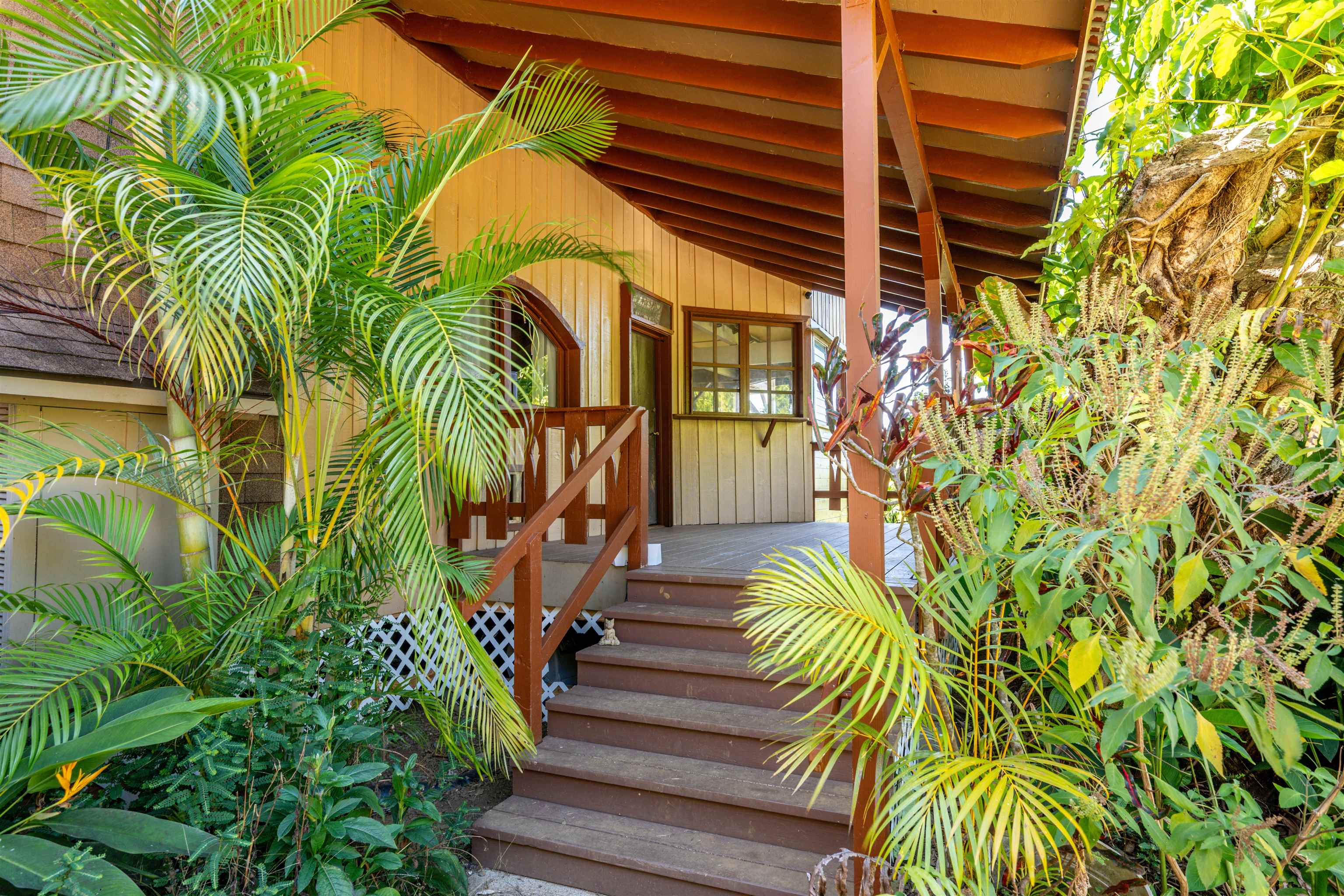 810 Upper Ulumalu Road Haiku, HI 96708 - Photo 4 of 46