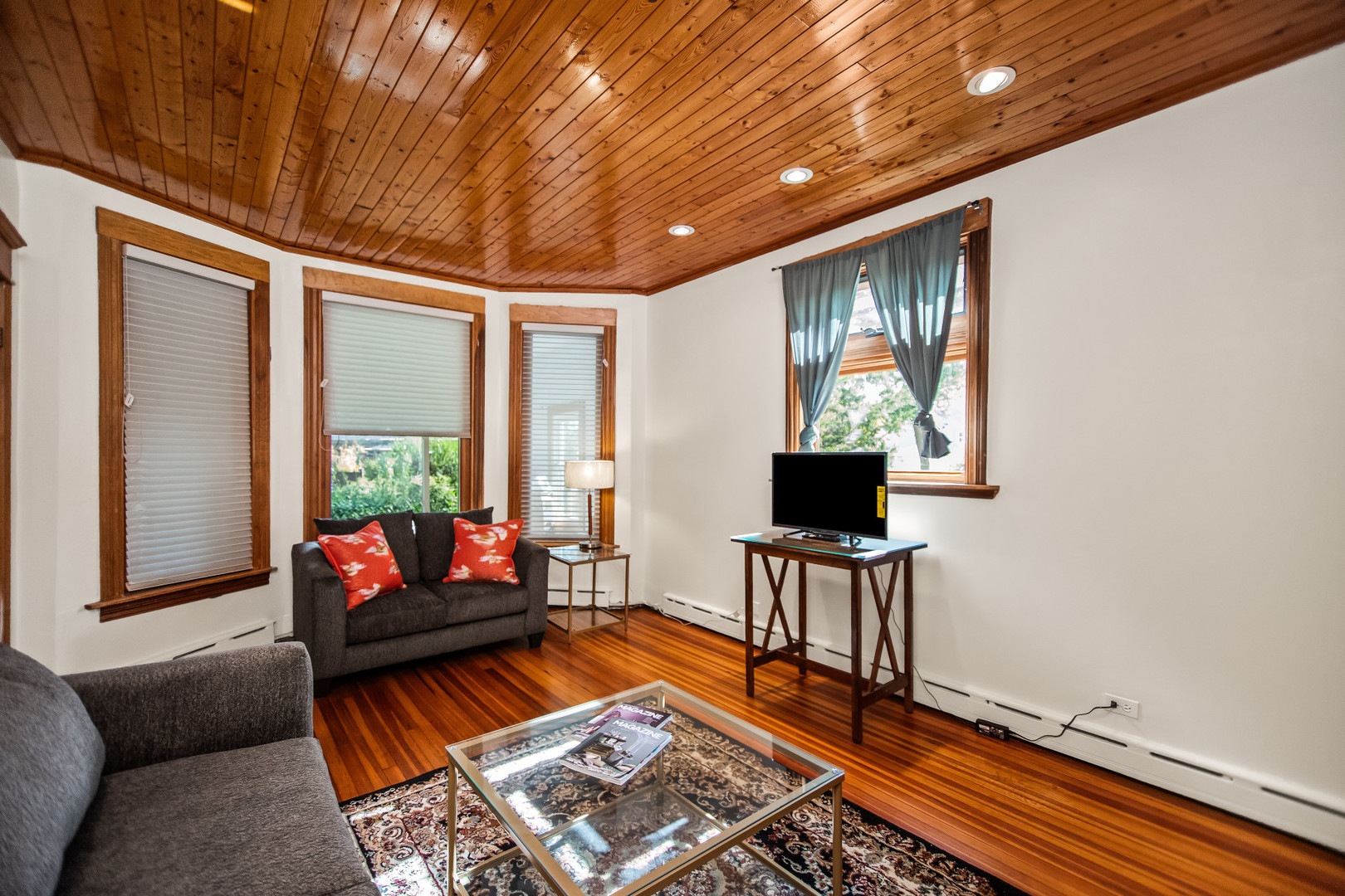 4634 North Kennicott Avenue, Unit 1 Chicago, IL 60630 - Photo 4 of 11