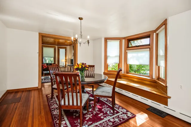 $1,800 | 4634 North Kennicott Avenue, Unit 1, Chicago, IL 60630