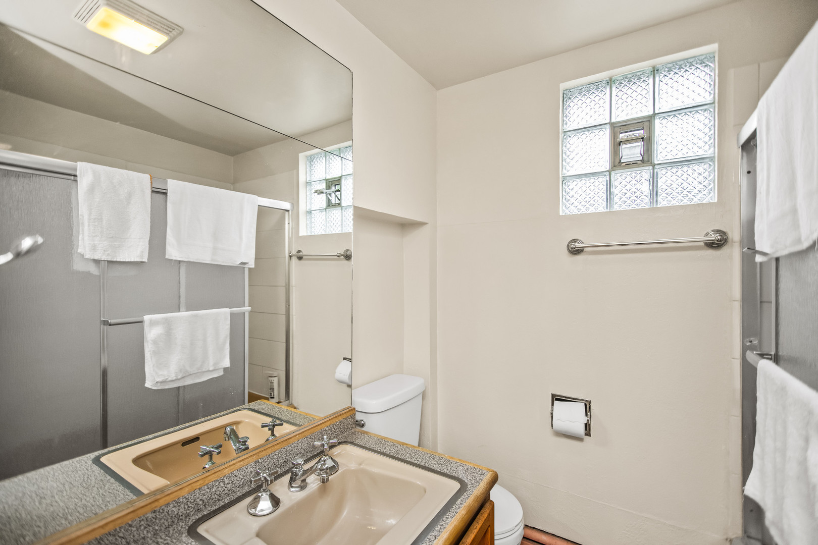 4634 North Kennicott Avenue, Unit 1 Chicago, IL 60630 - Photo 10 of 11