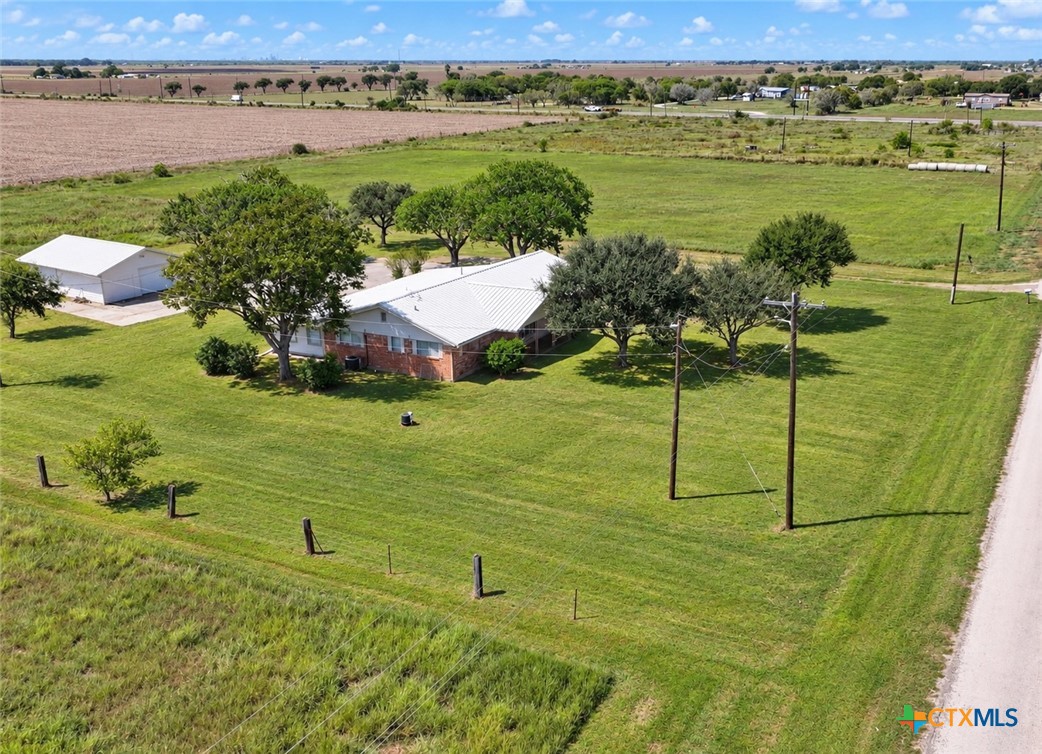 150 Sikes Road Port Lavaca, TX 77979 - Photo 6 of 34 Gallery Image 6