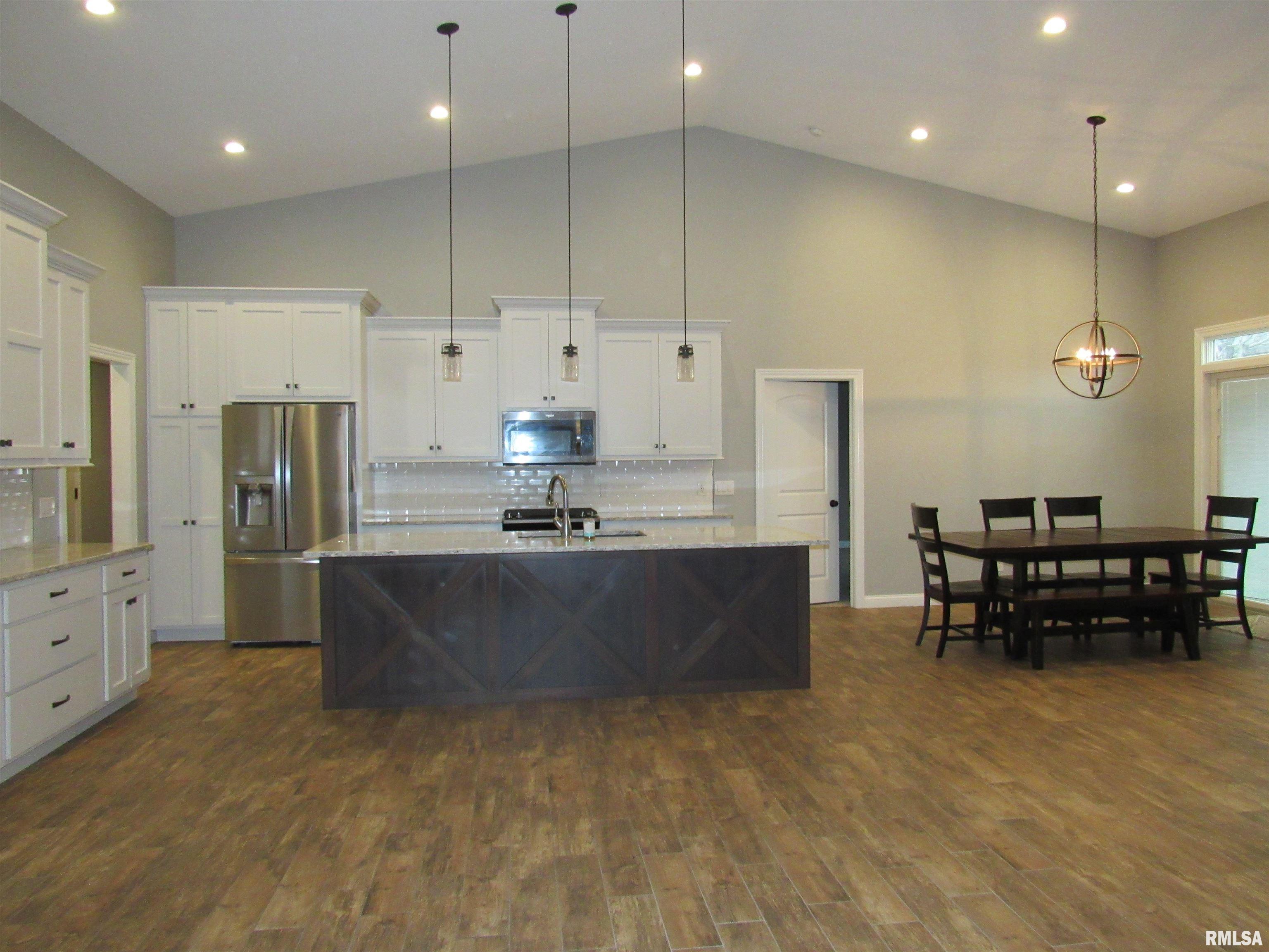 1659 Celtic Court Davenport, IA 52807 - Photo 11 of 57