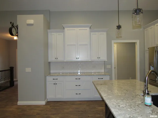 $3,500 | 1659 Celtic Court, Davenport, IA 52807