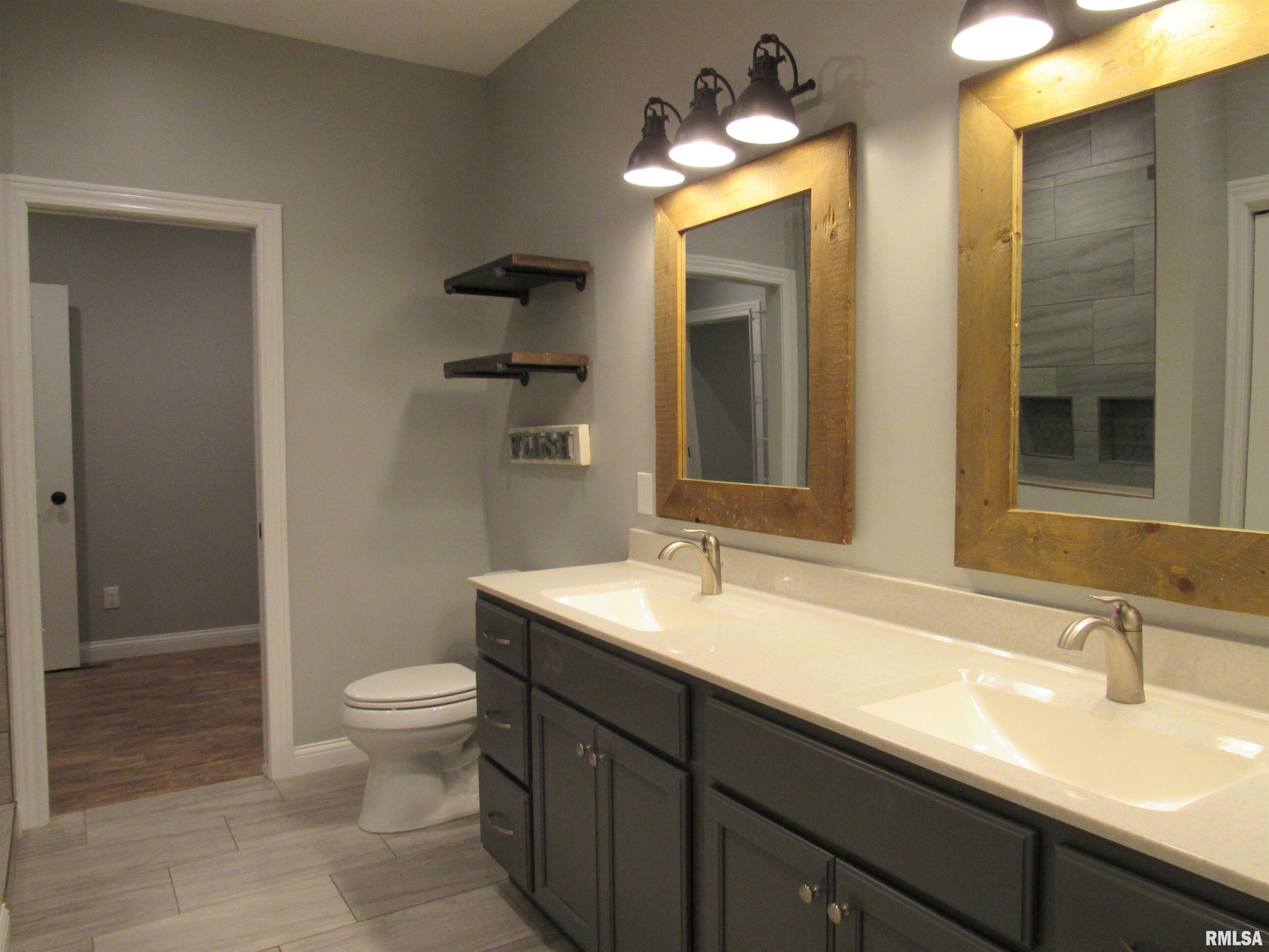 1659 Celtic Court Davenport, IA 52807 - Photo 29 of 57