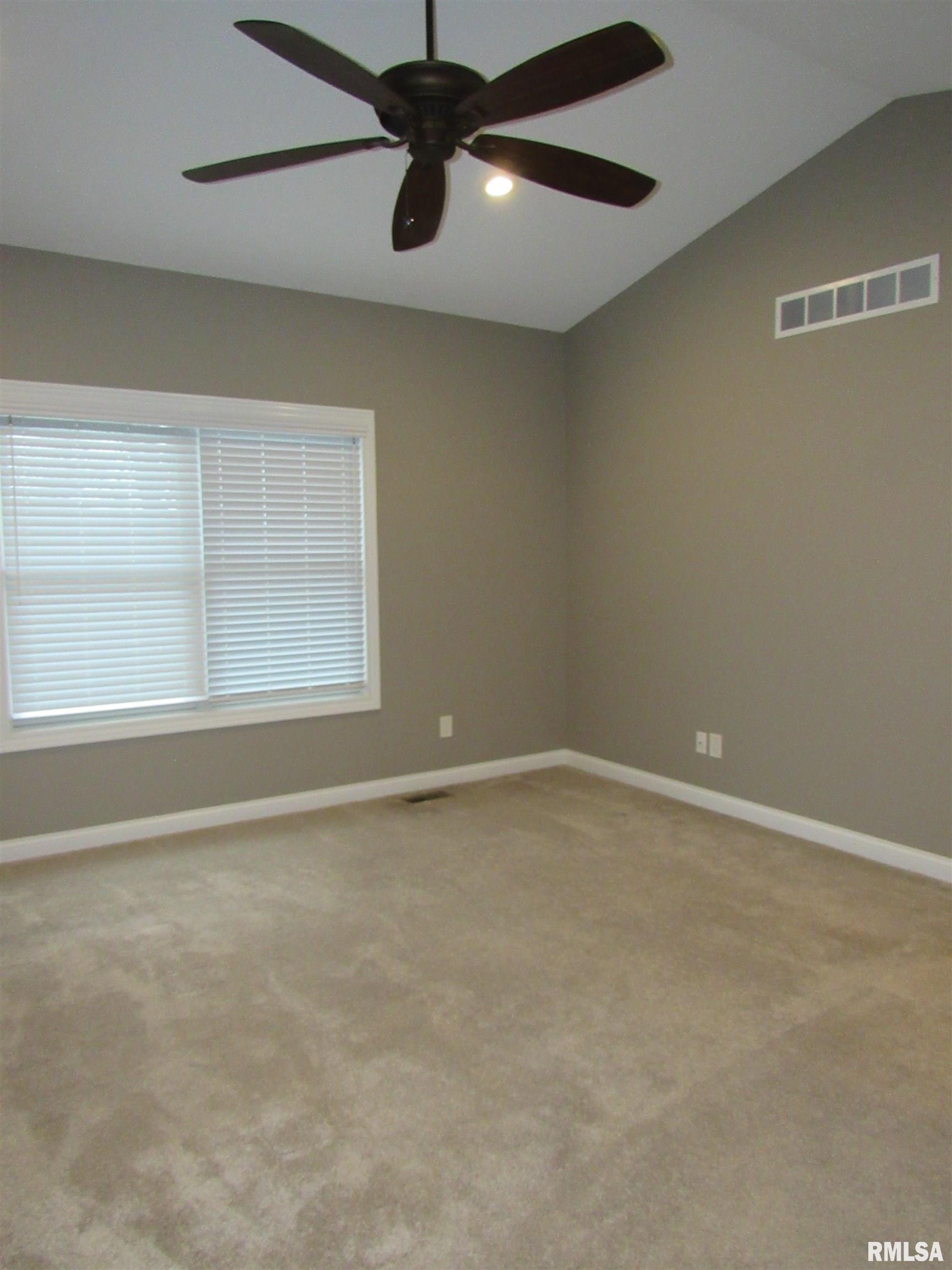 1659 Celtic Court Davenport, IA 52807 - Photo 30 of 57