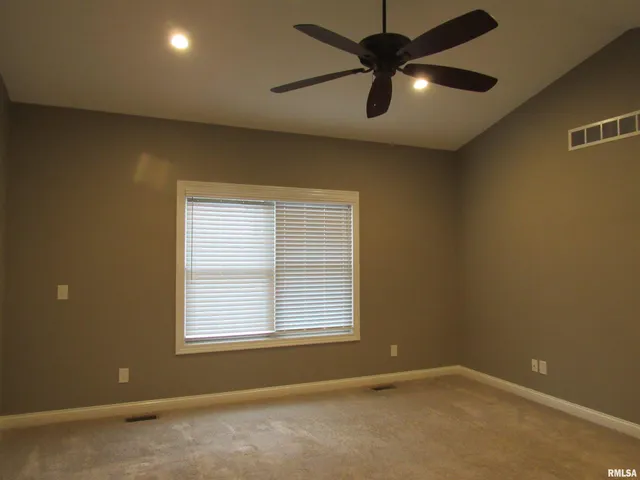 $3,500 | 1659 Celtic Court, Davenport, IA 52807