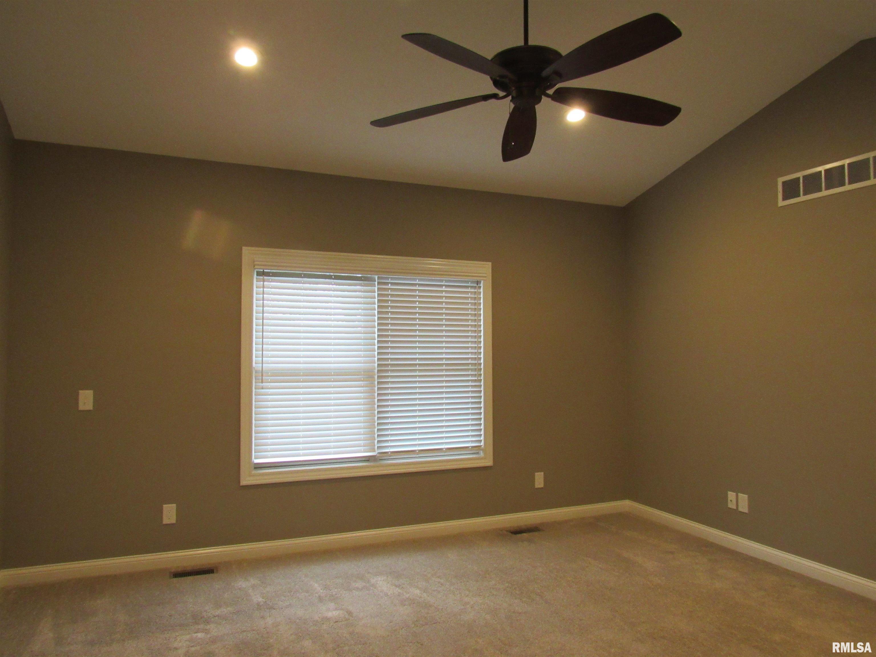 1659 Celtic Court Davenport, IA 52807 - Photo 31 of 57