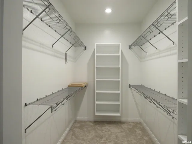 $3,500 | 1659 Celtic Court, Davenport, IA 52807