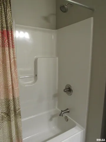 $3,500 | 1659 Celtic Court, Davenport, IA 52807