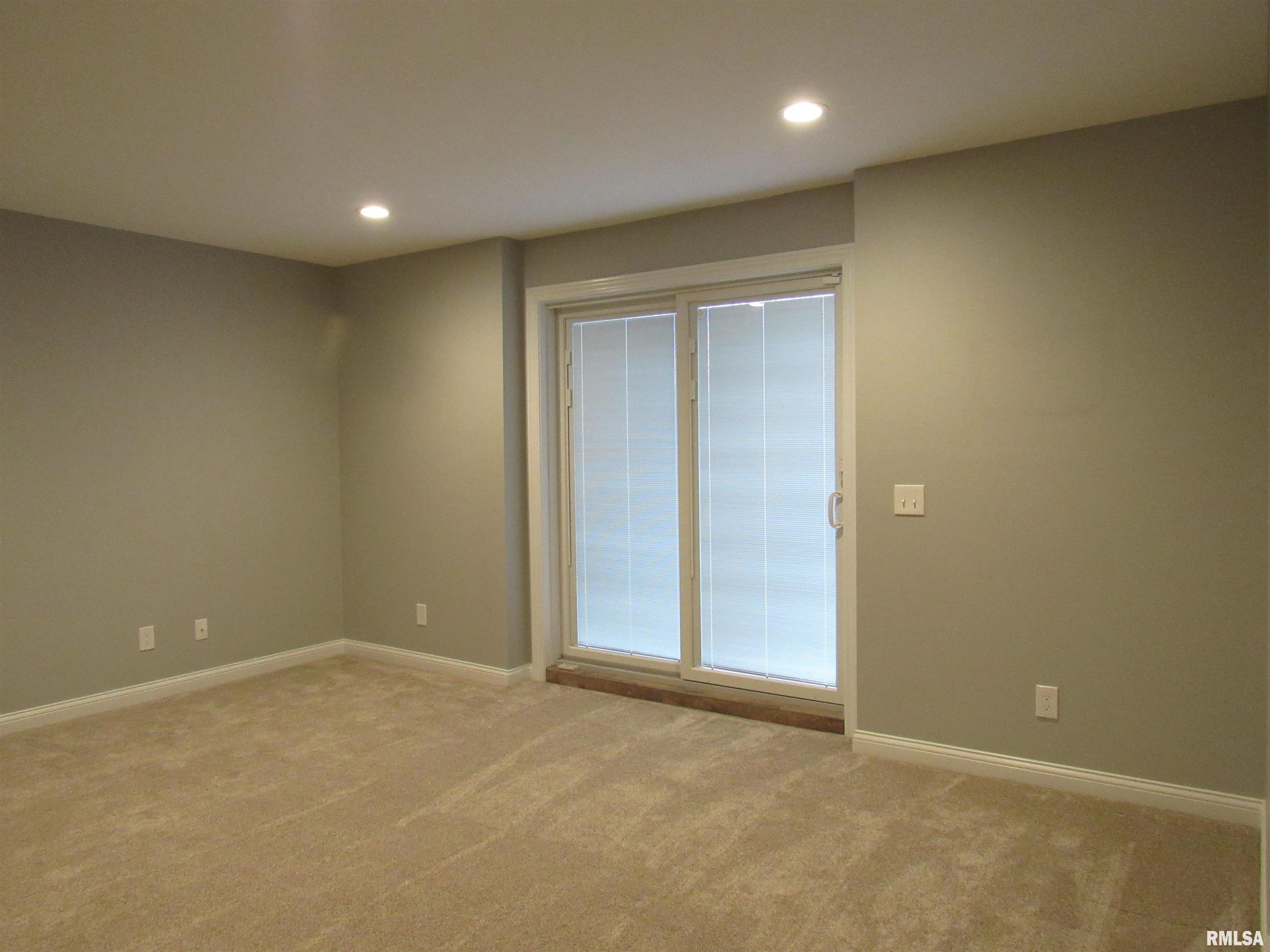 1659 Celtic Court Davenport, IA 52807 - Photo 44 of 57