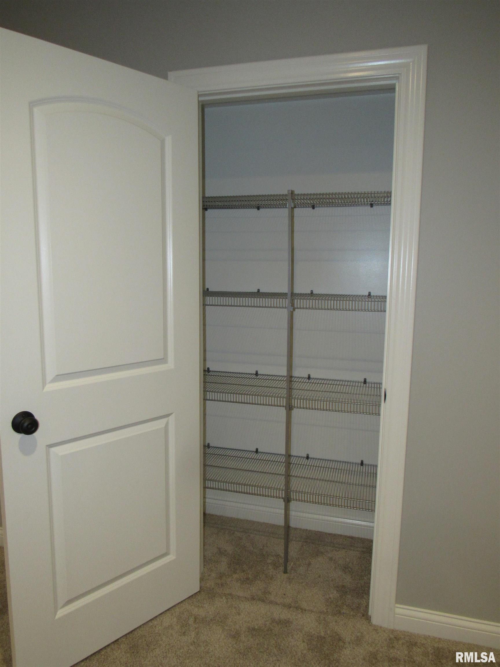 1659 Celtic Court Davenport, IA 52807 - Photo 46 of 57