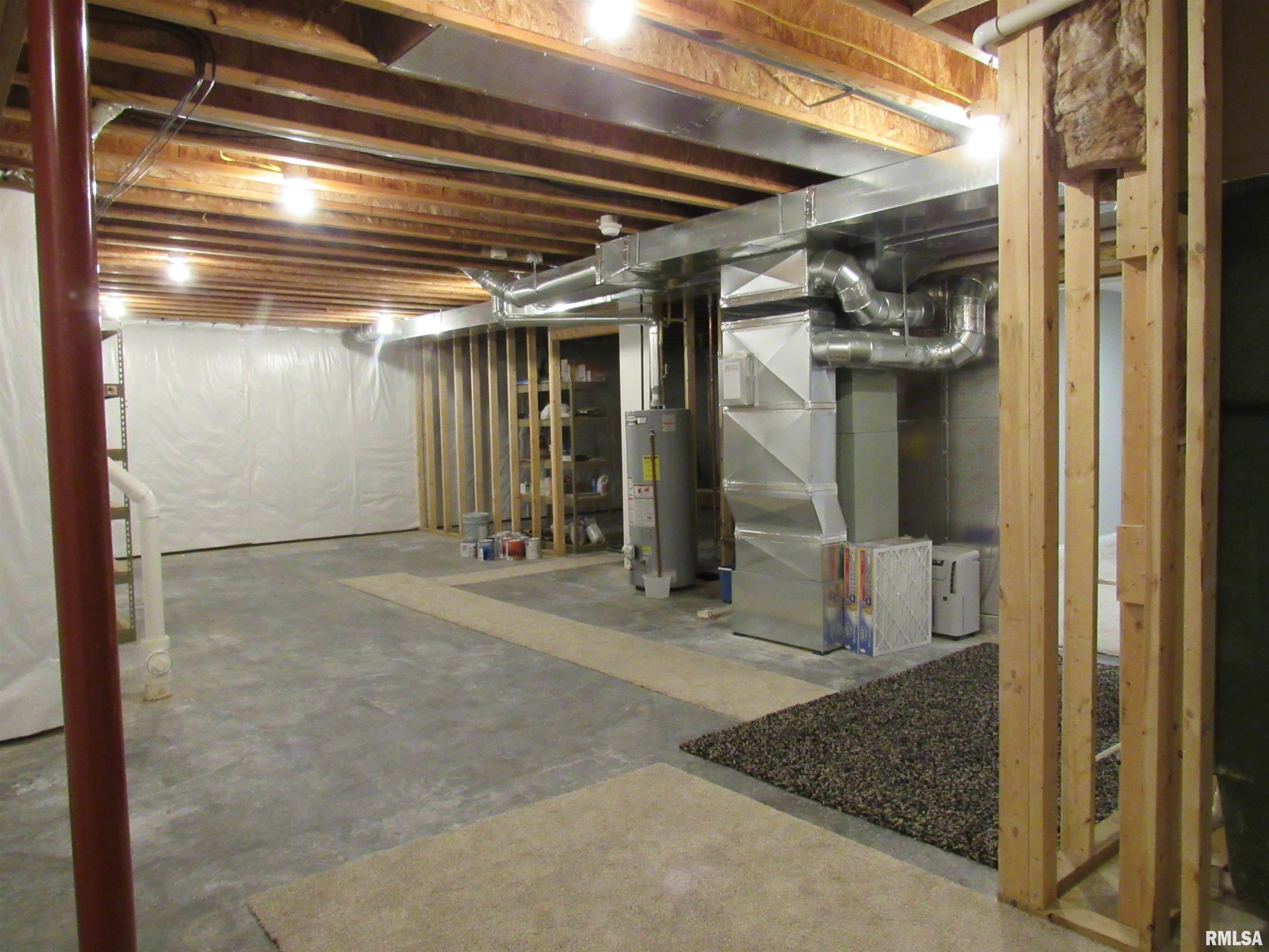 1659 Celtic Court Davenport, IA 52807 - Photo 50 of 57