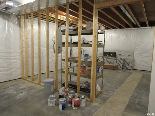 $3,500 | 1659 Celtic Court, Davenport, IA 52807