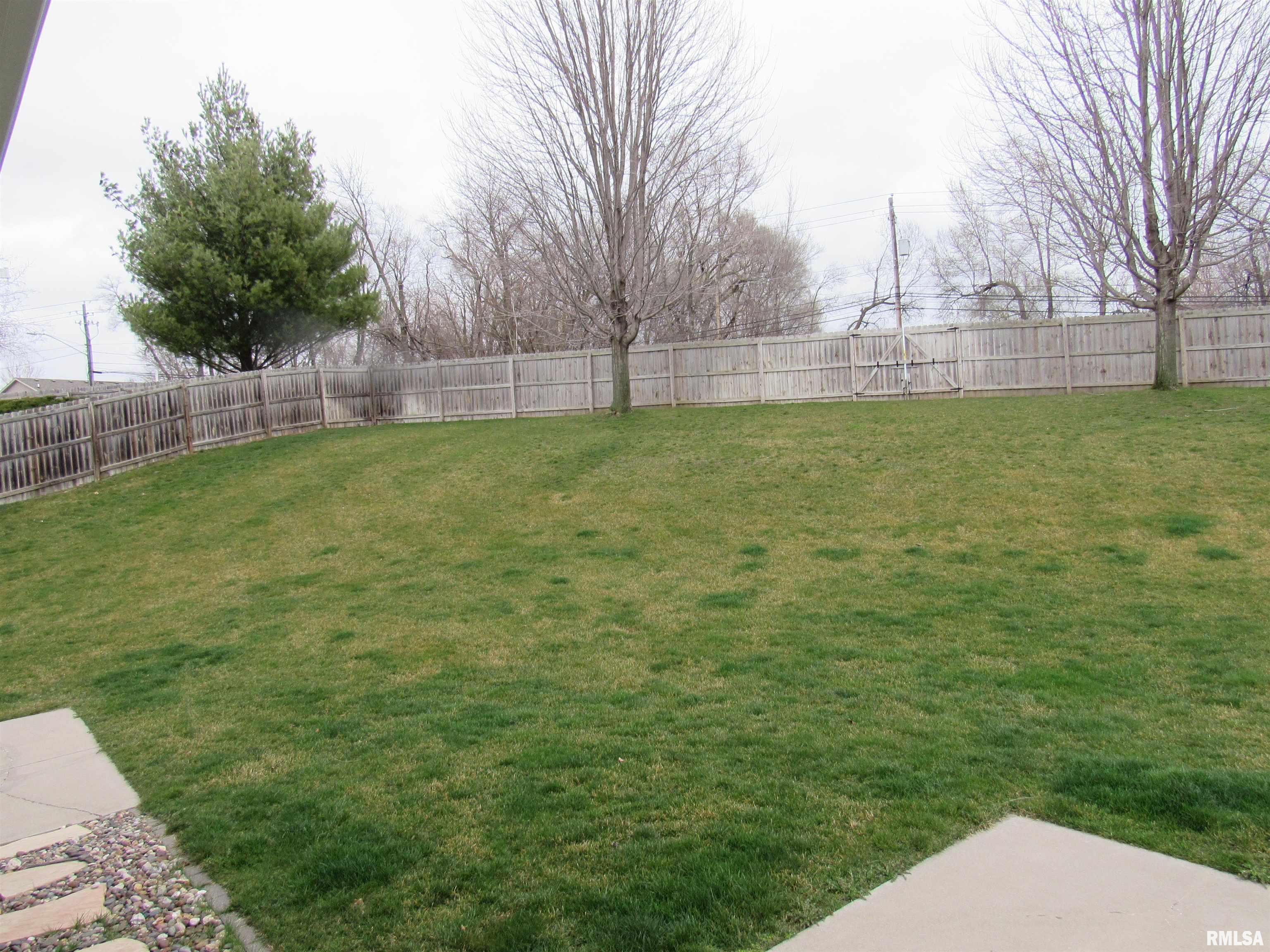 1659 Celtic Court Davenport, IA 52807 - Photo 53 of 57