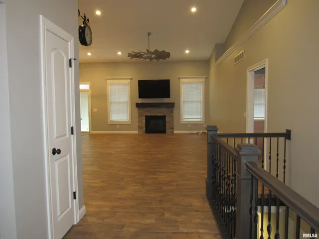 $3,500 | 1659 Celtic Court, Davenport, IA 52807