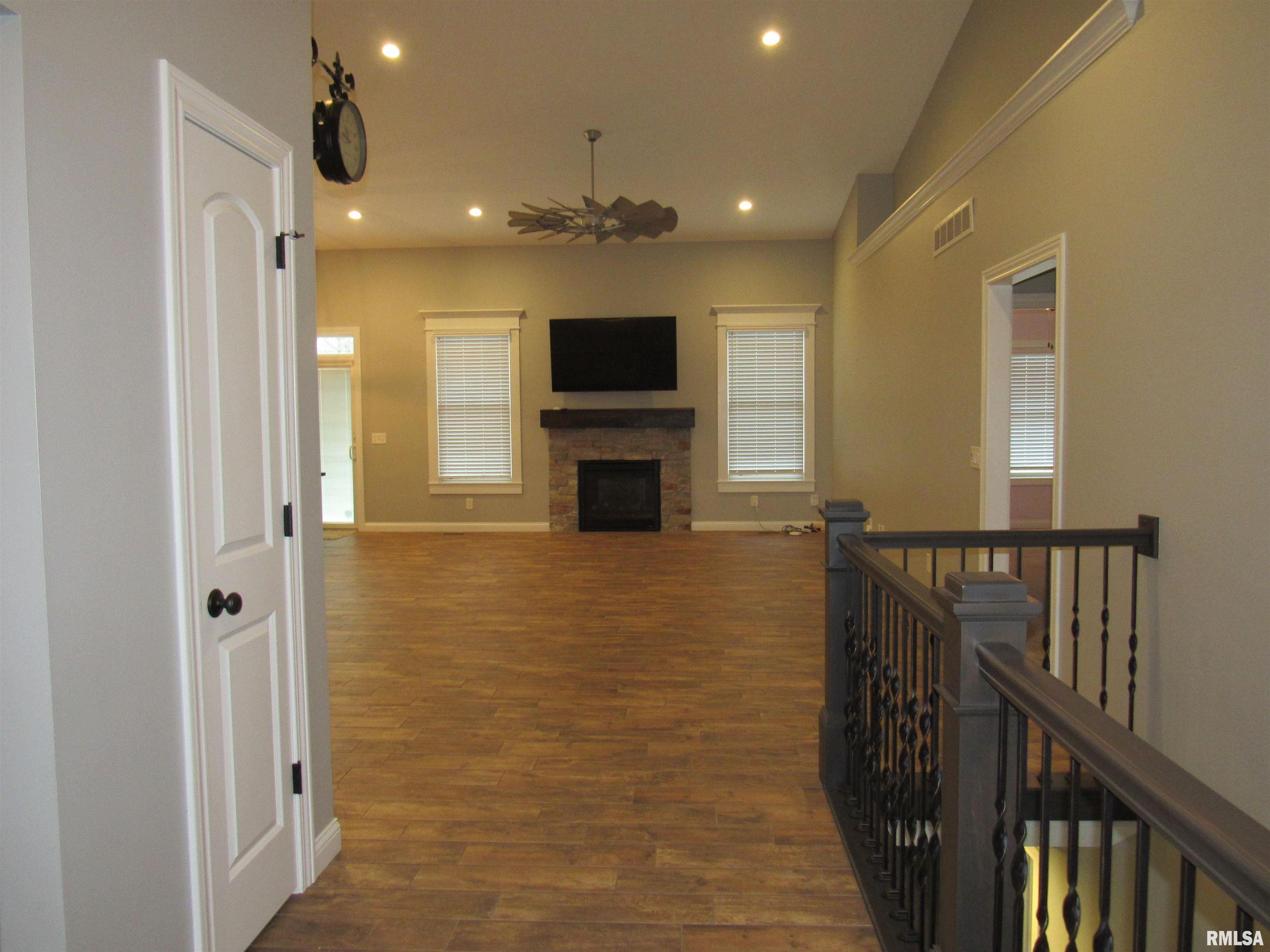 1659 Celtic Court Davenport, IA 52807 - Photo 6 of 57