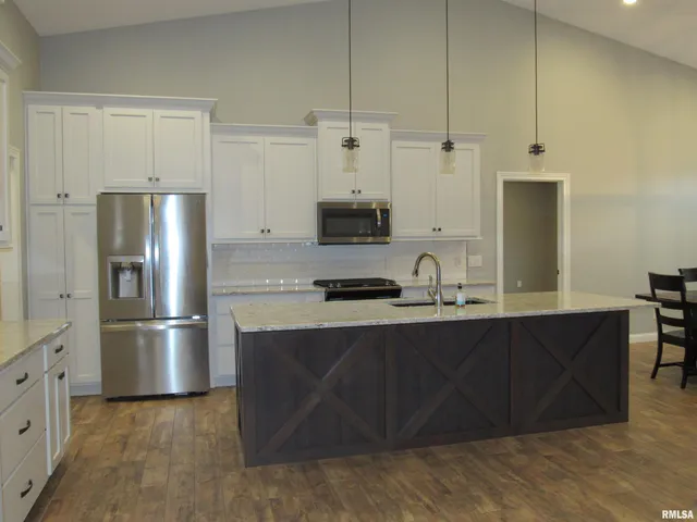 $3,500 | 1659 Celtic Court, Davenport, IA 52807