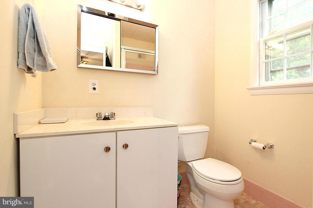 2713 Weller Road Silver Spring, MD 20906 - Photo 23 of 30 Bath (Master)