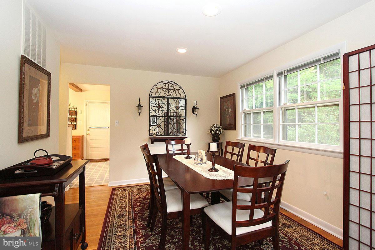 2713 Weller Road Silver Spring, MD 20906 - Photo 8 of 30 Dining Room