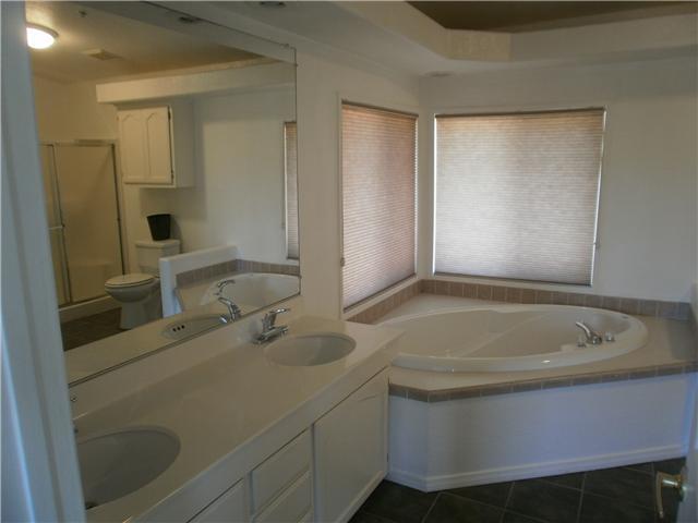 15511 Woods Valley Road Valley Center, CA 92082 - Photo 10 of 16 Gallery Image 10