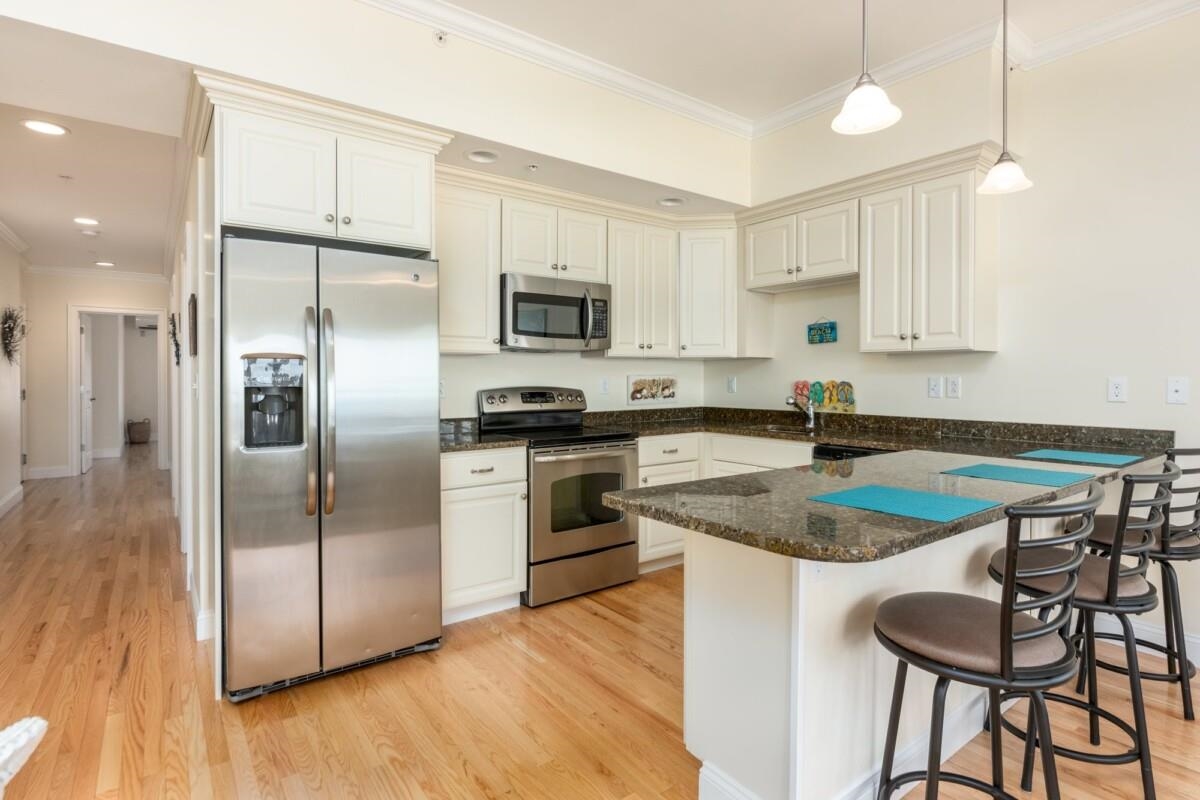 83 Ocean Boulevard, Unit 412 Hampton, NH 03842 - Photo 4 of 9