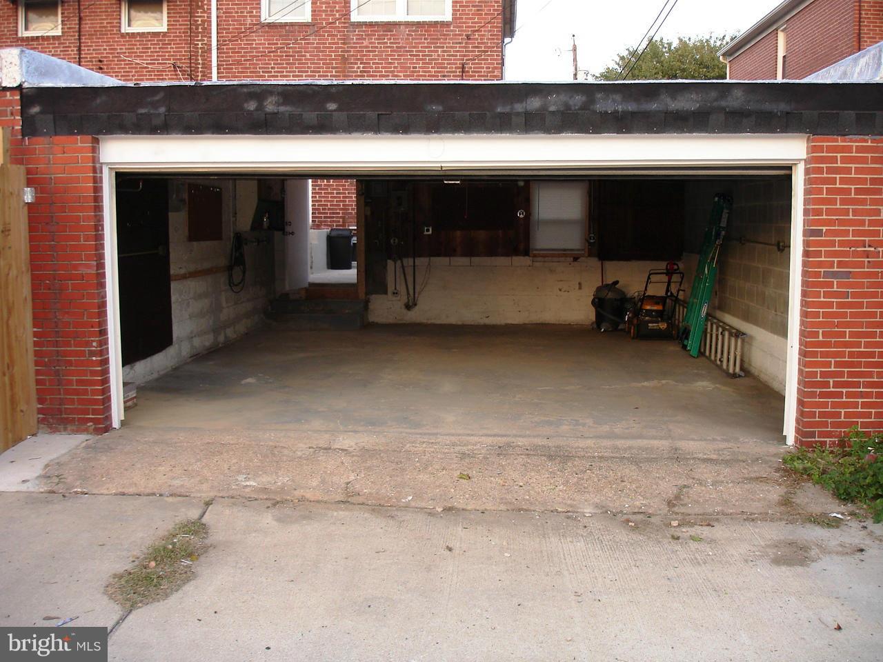 3412 Dunran Road Dundalk, MD 21222 - Photo 22 of 25 a view of a car garage