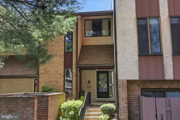 $350,000 | 7 Aspen Way, Doylestown, PA 18901